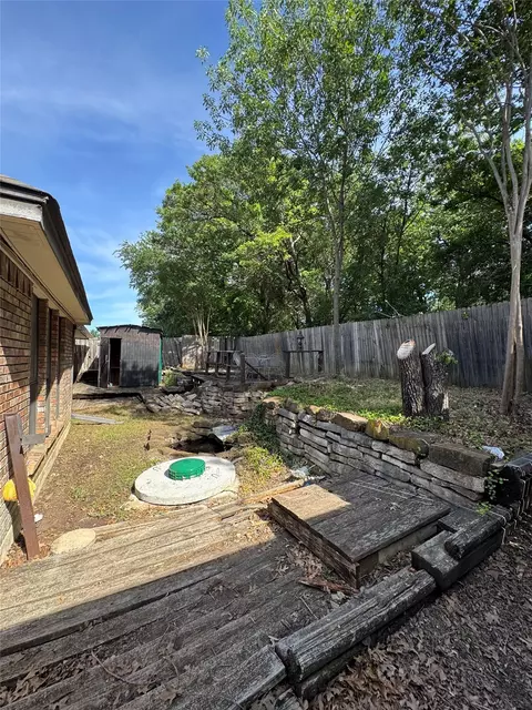 836 Lombardy Ct, Fort Worth, TX 76112