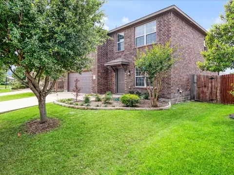 Exterior - 2103 Long Forest Rd, Forney, TX 75126 photo 3 of 3