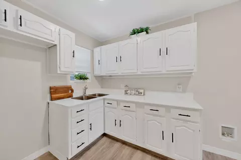 3047 Marjorie Ave, Dallas, TX 75216