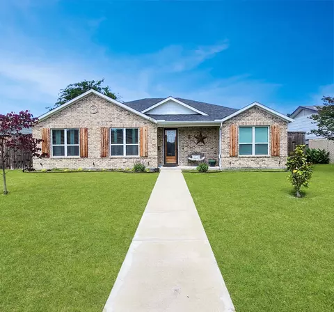 4742 Snow Dr, Mesquite, TX 75150