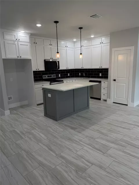 Kitchen - 1003 Grandbury St, Cleburne, TX 76033 photo 1 of 1