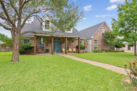 Exterior - 5616 Landsdown Dr, Waco, TX 76708 photo 3 of 9
