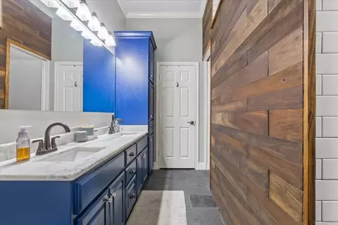 Bath - 5616 Landsdown Dr, Waco, TX 76708 photo 2 of 5