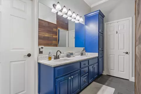 Bath - 5616 Landsdown Dr, Waco, TX 76708 photo 1 of 5