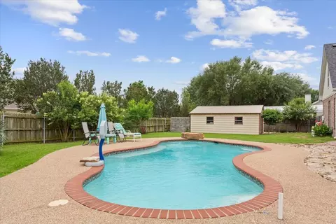 Exterior - 5616 Landsdown Dr, Waco, TX 76708 photo 8 of 9