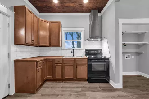 Kitchen - 620 Washington St, Mcgregor, TX 76657 photo 1 of 1