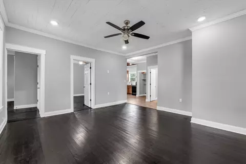 Living - 620 Washington St, Mcgregor, TX 76657 photo 1 of 2