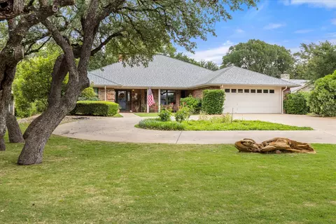 3808 Fairway Dr, Granbury, TX 76049