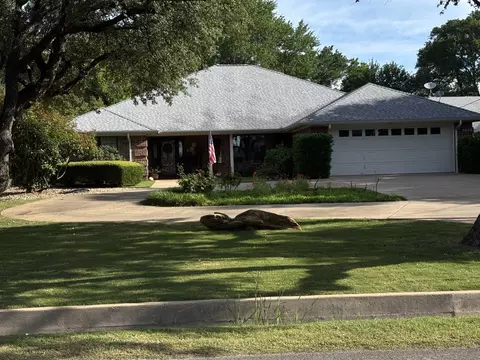 3808 Fairway Dr, Granbury, TX 76049