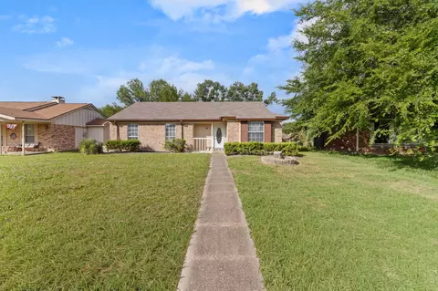 707 Shadybrook Ln, Seagoville, TX 75159