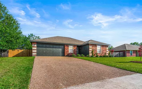 Exterior - 2040 Comal St, Waco, TX 76708 photo 8 of 11