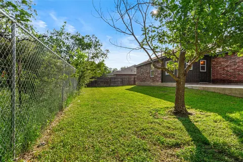 Exterior - 2040 Comal St, Waco, TX 76708 photo 5 of 11