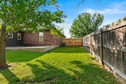 Exterior - 2040 Comal St, Waco, TX 76708 photo 7 of 11