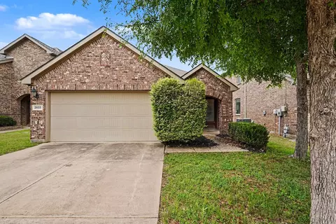 2833 Houston Wood Dr, Fort Worth, TX 76244