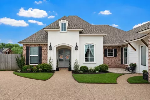 660 Dumaine Dr, Bossier City, LA 71111