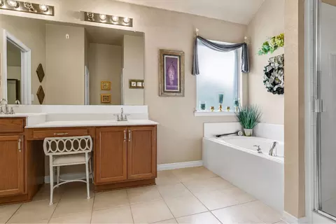 Bath - 406 Northgate Dr, Terrell, TX 75160 photo 2 of 3