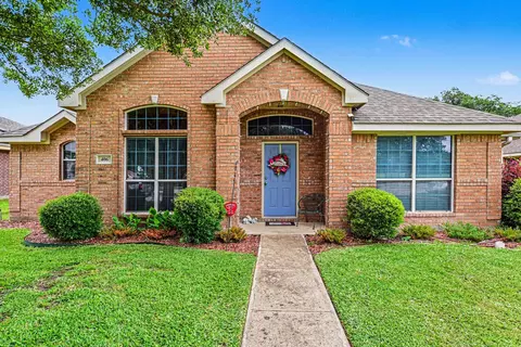 Exterior - 406 Northgate Dr, Terrell, TX 75160 photo 2 of 6