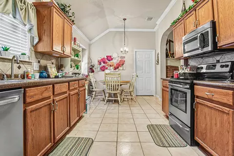 Kitchen - 406 Northgate Dr, Terrell, TX 75160 photo 2 of 3