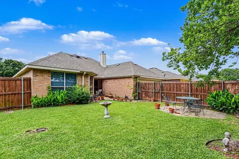 Exterior - 406 Northgate Dr, Terrell, TX 75160 photo 5 of 6