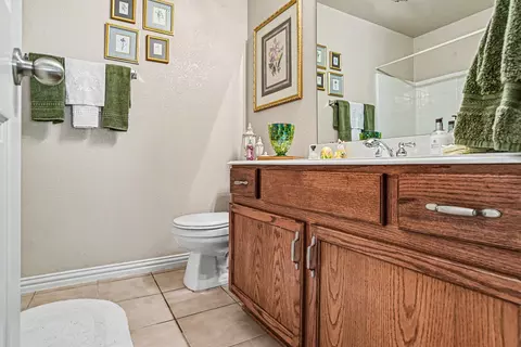 Bath - 406 Northgate Dr, Terrell, TX 75160 photo 3 of 3