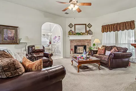 Living - 406 Northgate Dr, Terrell, TX 75160 photo 1 of 4
