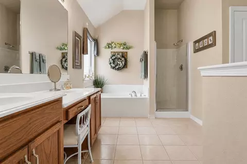 Bath - 406 Northgate Dr, Terrell, TX 75160 photo 1 of 3