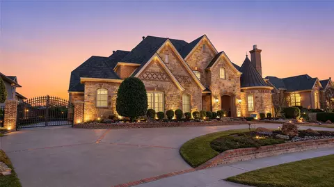 1202 Club House Ct, Southlake, TX 76092