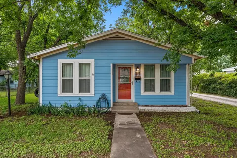 505 W Columbus St, West, TX 76691