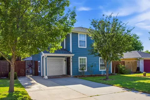 818 N Brents Ave, Sherman, TX 75090