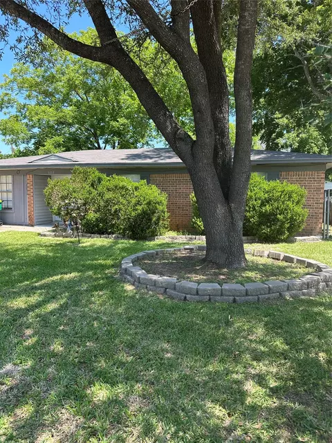 602 W Karnes, Robinson, TX 76706