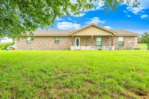 190 Emerald Dr, Weatherford, TX 76087