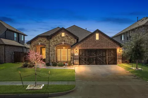 2761 Lisa Maria St, Burleson, TX 76028