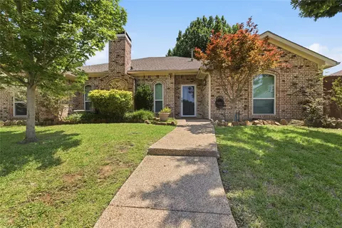 1220 Dark Forest Dr, Lewisville, TX 75067