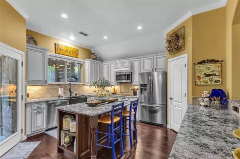 4512 Seventeen Lakes Ct, Roanoke, TX 76262
