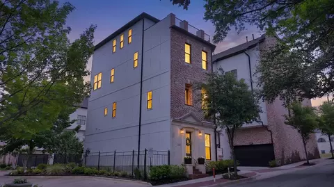 406 Mills St, Fort Worth, TX 76102