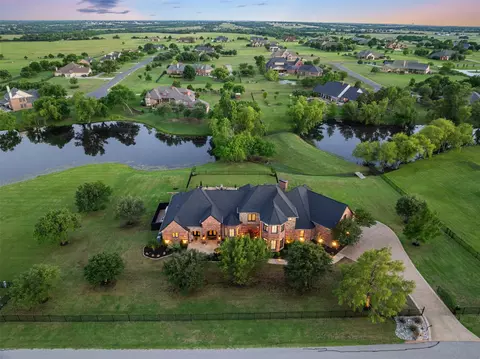 4750 Lake Dr, Celina, TX 75009
