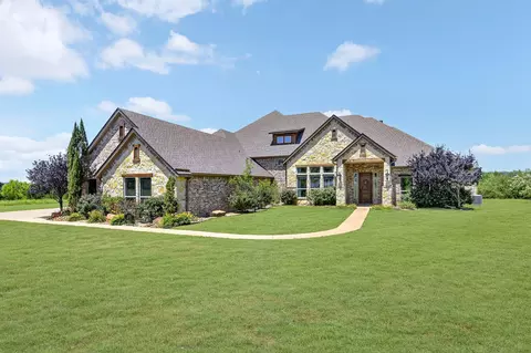 1120 Heron Ct, Graford, TX 76449