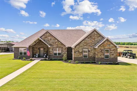 210 Lakecrest Dr, Muenster, TX 76252