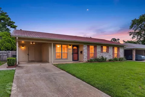 1927 Saturn St, Bossier City, LA 71112