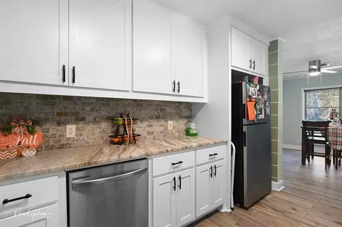 Kitchen - 135 Poverty Pt, Doyline, LA 71023 photo 3 of 3
