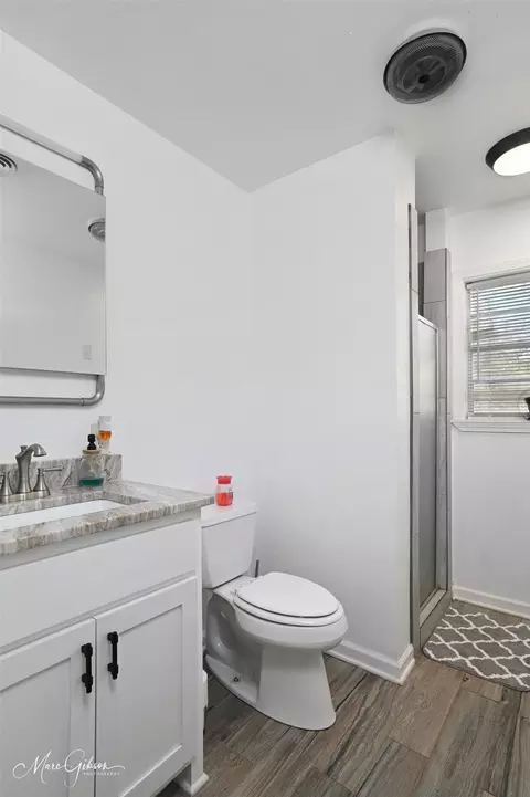 Bath - 135 Poverty Pt, Doyline, LA 71023 photo 1 of 3