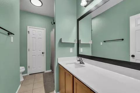 Bath - 9453 Centennial Dr, Waco, TX 76708 photo 1 of 6