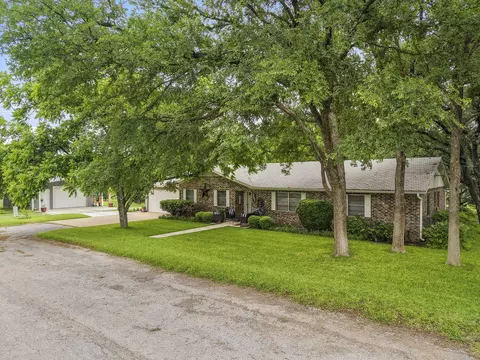 207 S Brook St, San Saba, TX 76877