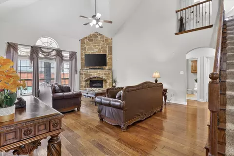5817 Pine Flat Ct, Fort Worth, TX 76179