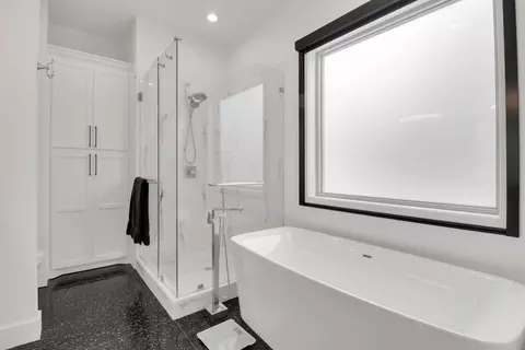 Bath - 5000 Esquire Estates Rd, Mabank, TX 75156 photo 2 of 10