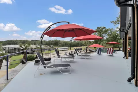 Exterior - 5000 Esquire Estates Rd, Mabank, TX 75156 photo 6 of 7