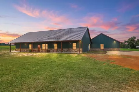 971 Bamboo Rd, Big Sandy, TX 75755