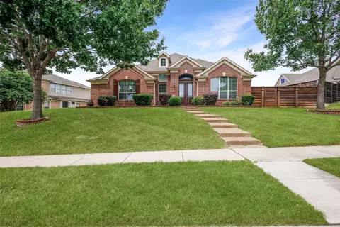 3001 Knightsbridge Ln, Garland, TX 75043