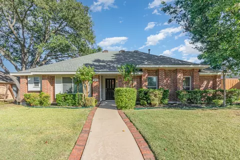 2015 Robin Hill Ln, Carrollton, TX 75007