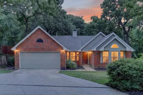 1225 Circle View Ct, Grapevine, TX 76051